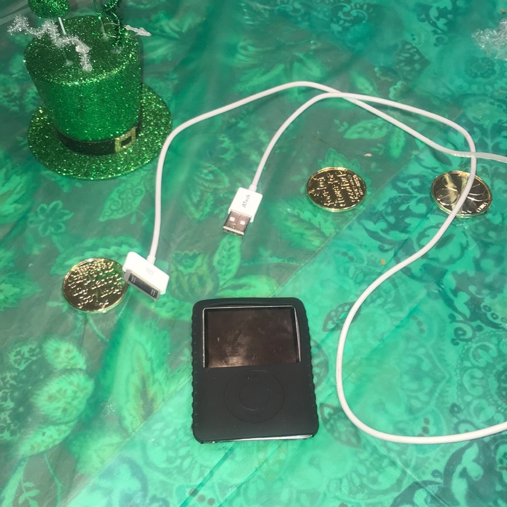 Silver I pod nano